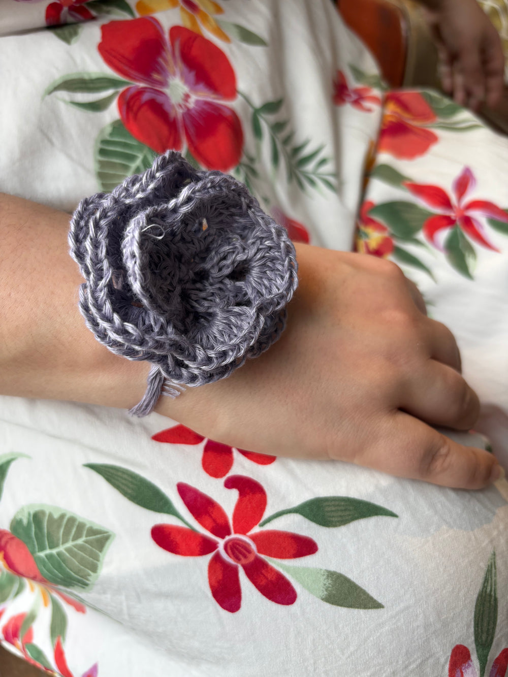 Crochète une fleur « avec » Taylor!