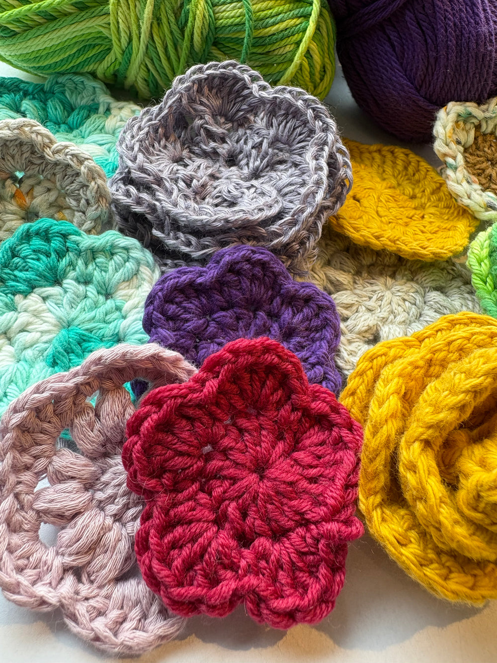 Crochète une fleur « avec » Taylor!